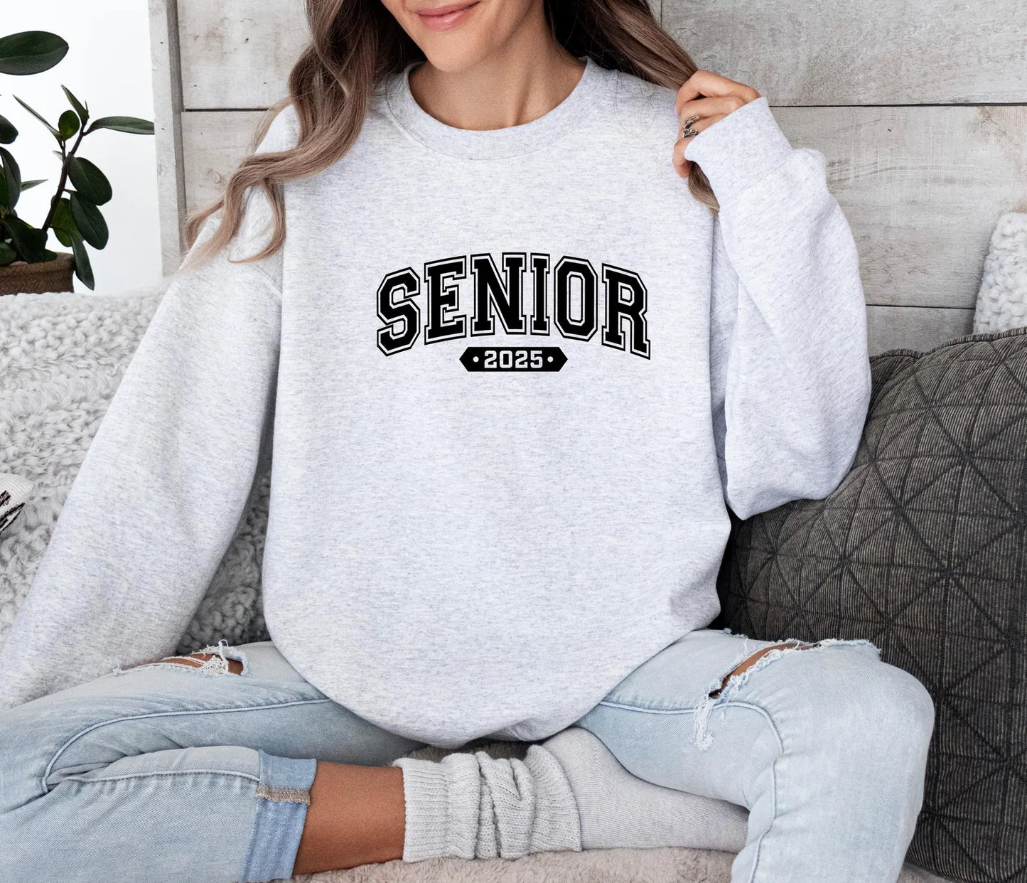 Senior 2025 Sweatshirt, Gildan Sweatshirt, Seniors 2025 Sweatshirt, High School Senior Sweatshirt, Senior Hoodie, Senior Sweatshirt